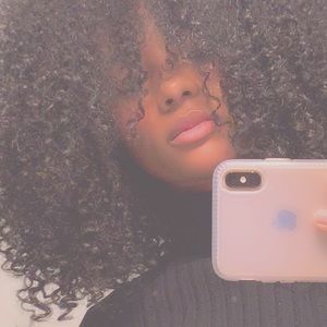 Meet your Posher, Isabella